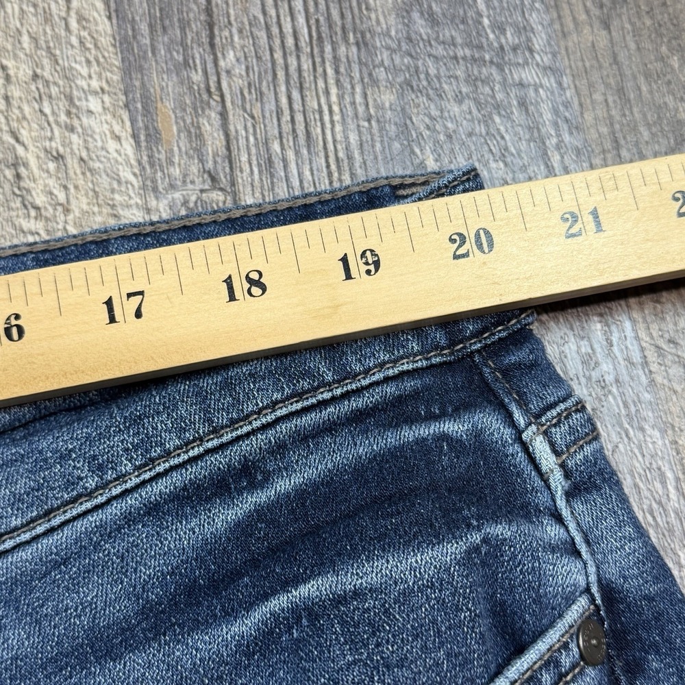 Joe's Jeans Mens 40x32 Straight Leg Blue Denim Soft Stretch Classic Medium Wash - Picture 9 of 12